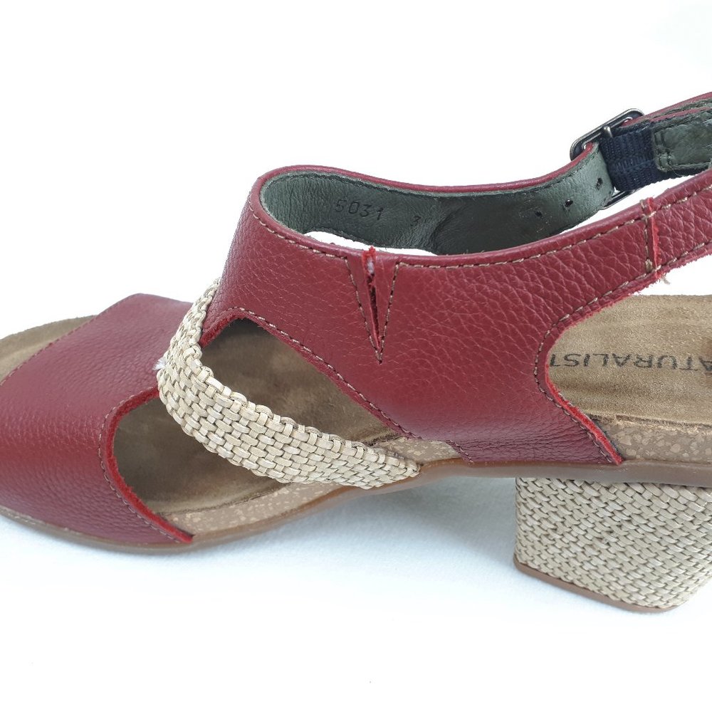 El Naturalista Red Ivory Chunky Heel Leather Sandals - Picture 9 of 15
